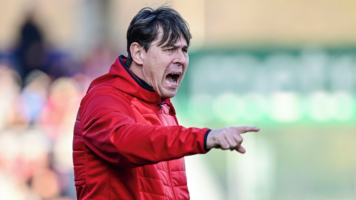 Červená karta rozproudila emoce. Ze zápasu se stal guláš, štvalo Trousila